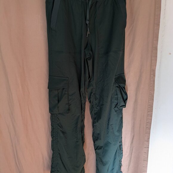 Lululemon Dance Studio Relaxed-Fit Mid-Rise Cargo Pant Sz XS - Picture 2 of 3